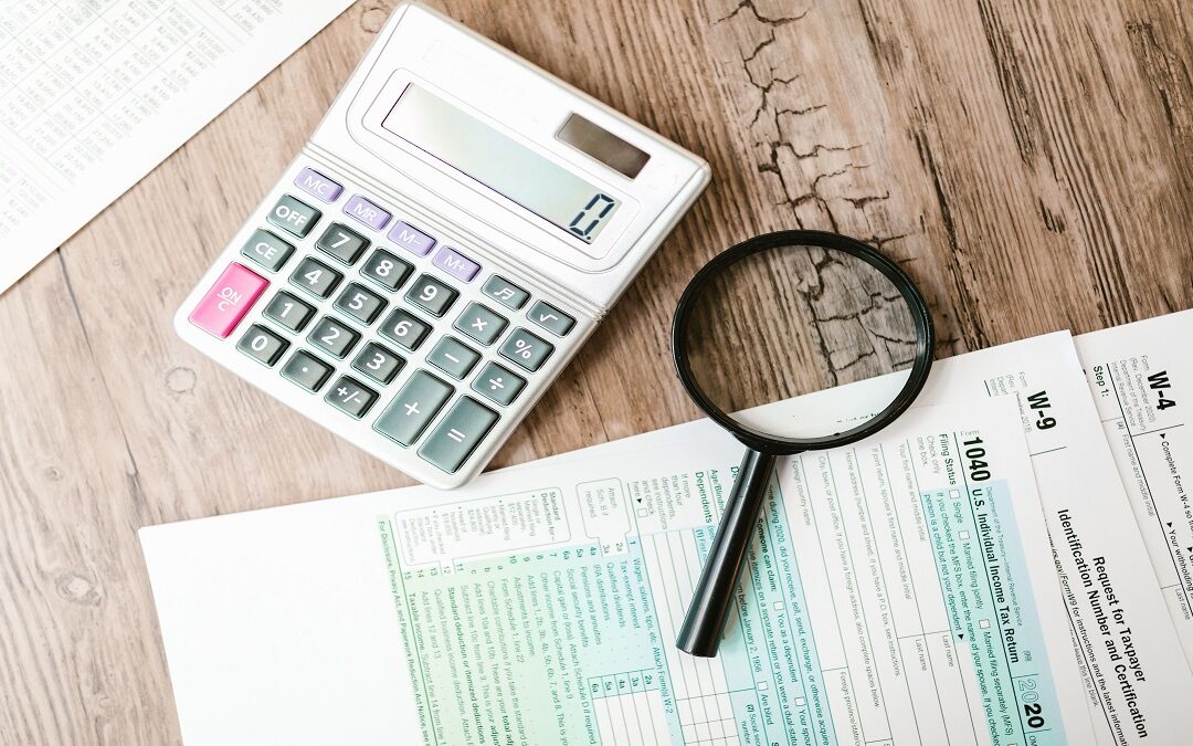 Director filing a DS01 application to strike off a company online